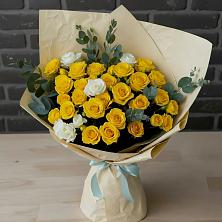 Букет цветов из:  Розы в Малышева