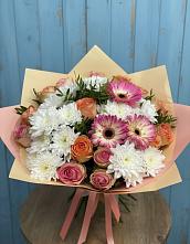 Букет цветов из:  Розы, Герберы и Хризантемы в Малышева