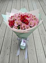 Букет цветов из:  Альстромерии в Малышева