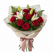 Букет цветов из:  Лилии и Розы в Малышева