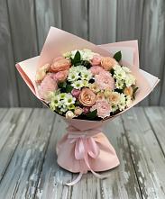 Букет цветов из:  Гвоздики, Розы и Хризантемы в Малышева