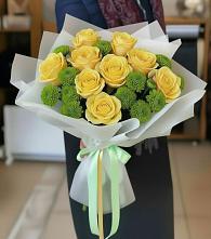 Букет цветов из:  Хризантемы и Розы в Малышева