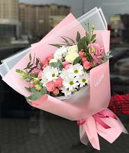 Букет цветов из:  Розы, Лизиантусы и Хризантемы в Малышева