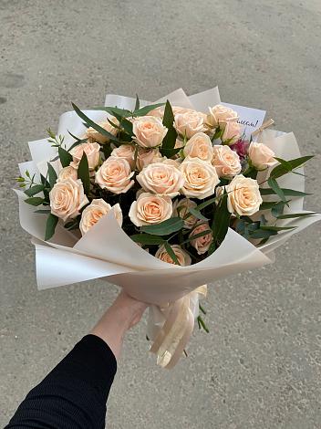 Букет Кремовые розы Латте в Малышева