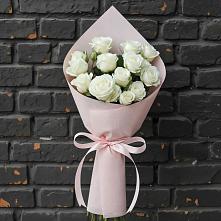Букет цветов из:  Розы в Малышева