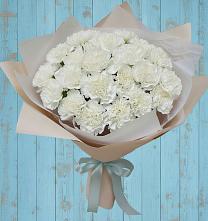 Букет цветов из:  Гвоздики в Малышева