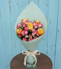 Букет цветов из:  Розы в Малышева