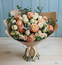 Букет цветов из:  Альстромерии и Розы в Малышева